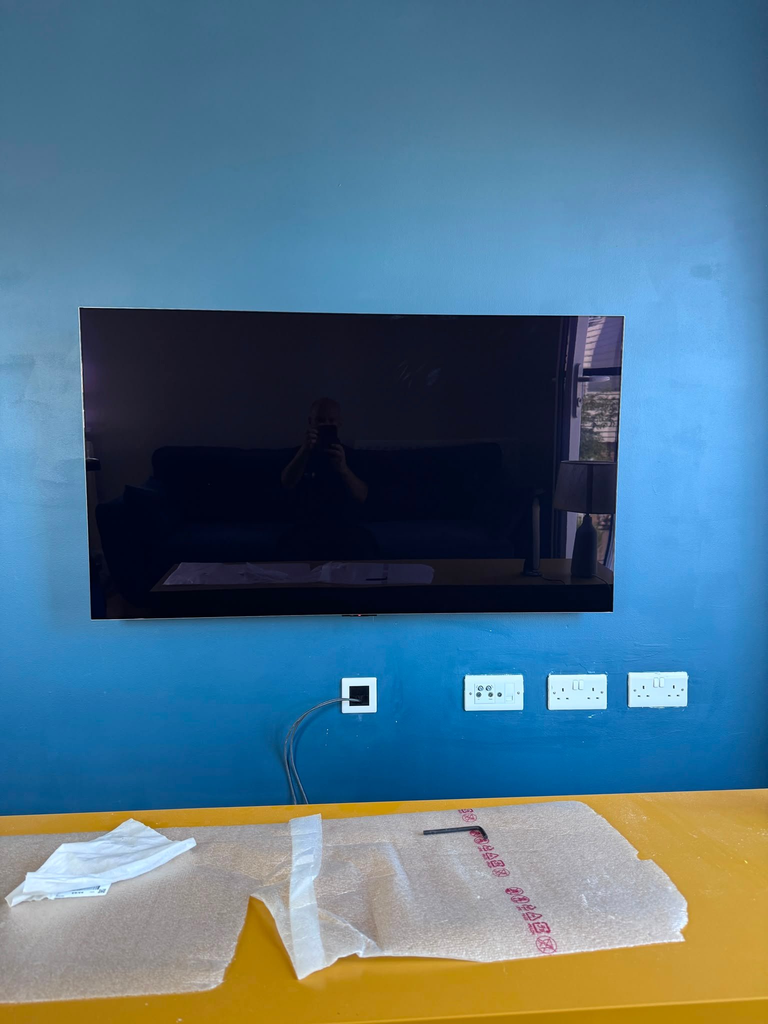 TV wall mounting Eastleigh with hidden cables and new socket